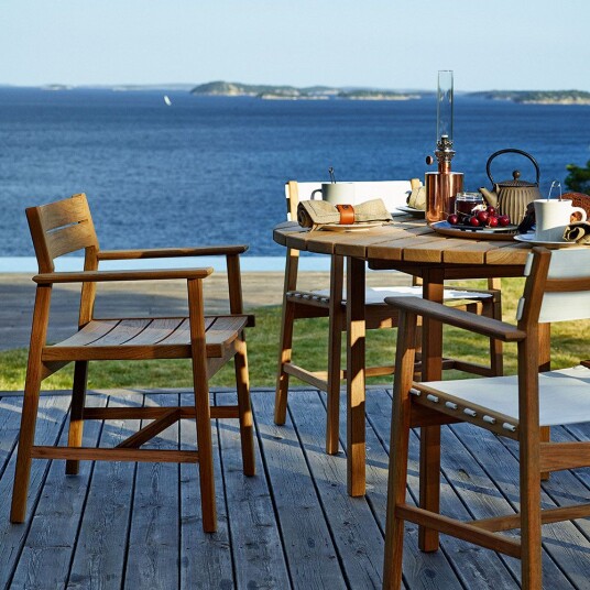 Skargaarden Djurö karmstol Teak/Batyline Skargaarden