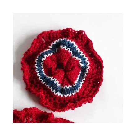 17 mai Mini Scrunchie av Rito Krea Scrunchie Strikkeoppskrift 9cm 17 mai Mini Scrunchie av Rito Krea Scrunchie Strikkeoppskrift 9cm