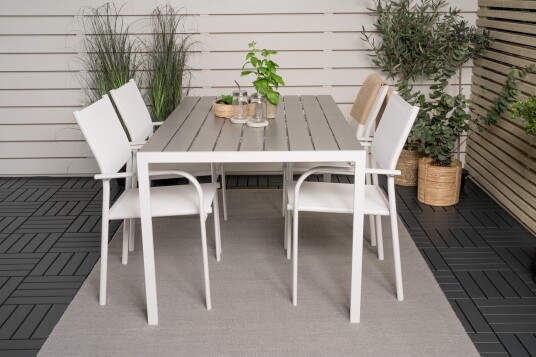Spisegruppe Buitepos + 4 Langstrand Karmstoler Polywood|Hvit