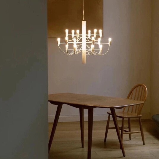 Flos 2097/18 Sarfatti LED takkrone - Hvit / Frostet Flos 2097/18 Sarfatti LED takkrone - Hvit / Frostet
