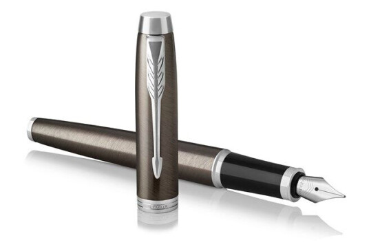Parker IM Fountain Pen  Dark Espresso  Medium Nib with Blå Ink Refill  Gift Box
