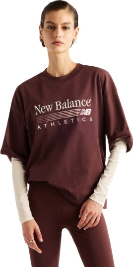 New Balance Trackside Oversized T Shirt   CHERRY LEATHER   M