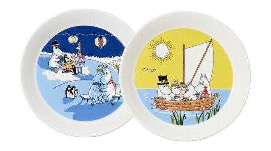 MoominArabia Mummi asjett 19 cm 2 stk vinterbål & seiltur 2024 MoominArabia Mummi asjett 19 cm 2 stk vinterbål & seiltur 2024