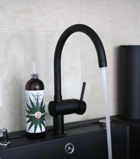 Grohe Minta blandebatteri med C-kran (velvet black) Grohe Minta blandebatteri med C-kran (velvet black)