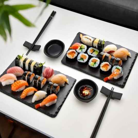 Mikamax Sushi Set for To - Restaurantkvalitet med Spisepinner og Tallerkener Mikamax Sushi Set for To - Restaurantkvalitet med Spisepinner og Tallerkener