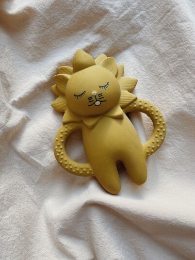Konges Sløjd Teether Lion Gul