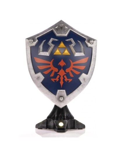 First 4 Figures Hylian Shield PVC Figur fra The Legend of Zelda: Breath of the Wild 29 cm