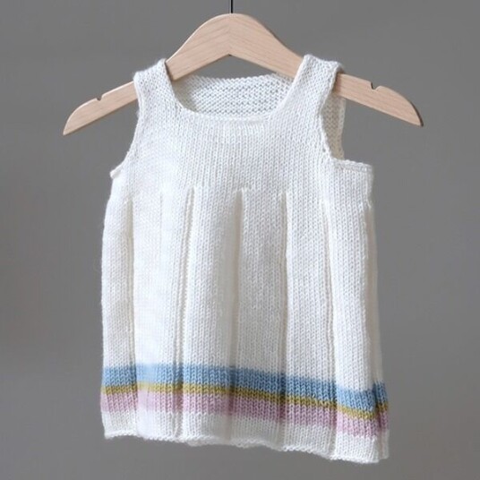 Bluum Strikkekjole Emily garnpakke i Pure Eco Baby Wool Bluum Strikkekjole Emily garnpakke i Pure Eco Baby Wool