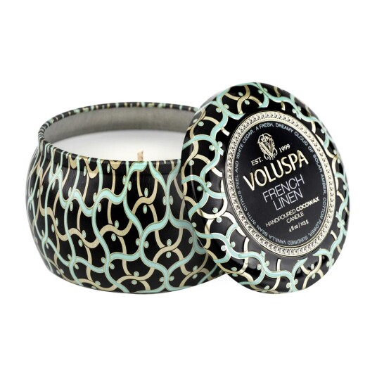 Voluspa Maison Noir Mini Tin duftlys 25 timer French Linen Voluspa Maison Noir Mini Tin duftlys 25 timer French Linen