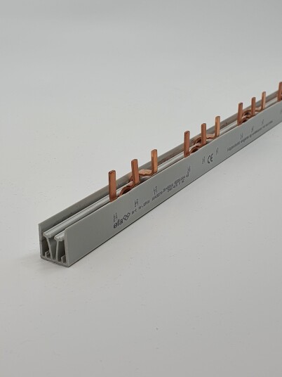 Elkutec Samleskinne stift S3/16 L1 L2 L3 space 18mm 16mm2 1m Elkutec Samleskinne stift S3/16 L1 L2 L3 space 18mm 16mm2 1m