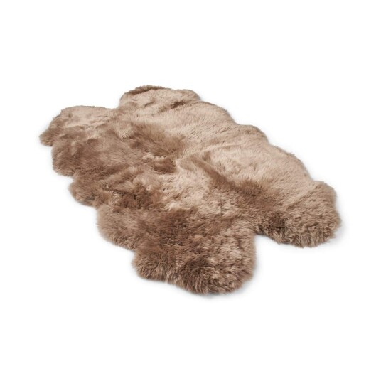 Warm & Comfy Saueskinnteppe Langhåret New Zealand 170x110 cm Lysebrun Warm & Comfy Saueskinnteppe Langhåret New Zealand 170x110 cm Lysebrun