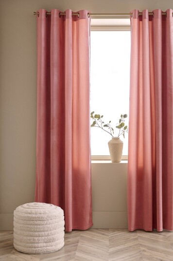 Ellos Home Gardiner med maljer Nora i fløyel 2 pk Rosa