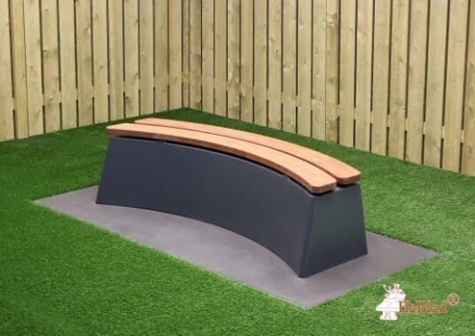 Oval Parkbenk i Lakkert Betong   HeBlad
