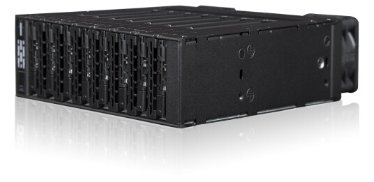 Icy Dock ToughArmor MB873MP-B V2 8x M.2 NVMe SSD Rack for 5,25" Kabinetter