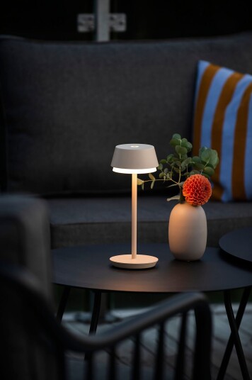 Konstsmide Bordlampe Lyon Usb 30 cm Beige Oppladbare lamper