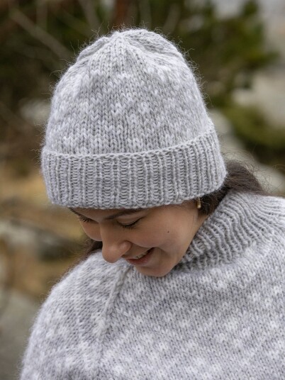 Viking Garn 2310 13 Fjellrose Lue