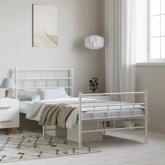vidaXL Sengeramme i metall med hode- og fotgavl hvit 100x200 cm 8721012189225