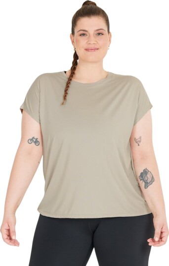 Q Sportswear Jenirei Soft Touch Trenings T skjorte Dame Beige 50 Q Sportswear Jenirei Soft Touch Trenings T skjorte Dame Beige 50