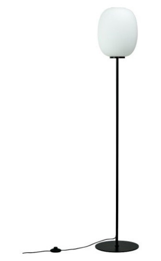 Dyberg Larsen DL39 Gulvlampe Opal/ Sort Dyberg Larsen DL39 Gulvlampe Opal/ Sort