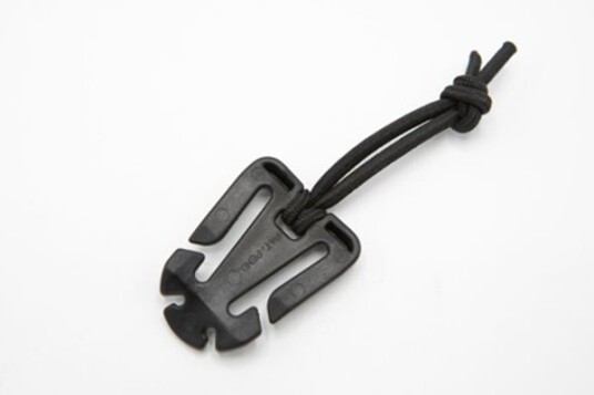 Web dominator med strikk svart acetal Web dominator med strikk svart acetal