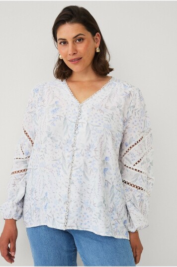 Ellos Plus collection Bluse med broderte blondedetaljer Hvit