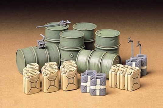 Tamiya 1/35 German Fuel Drum Set