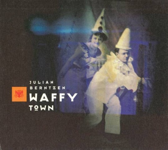 Julian Berntzen - Waffy Town (CD)