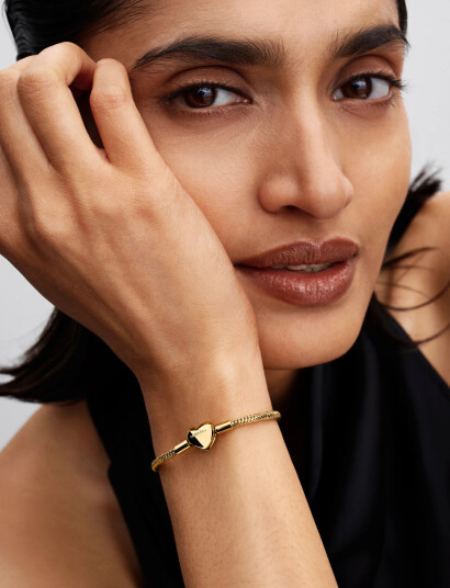 Pandora Faceted Snake Chain 14K Gold-Plated Bracelet With Engravable Heart Clasp - Gold - 19 CM Pandora Faceted Snake Chain 14K Gold-Plated Bracelet With Engravable Heart Clasp - Gold - 19 CM