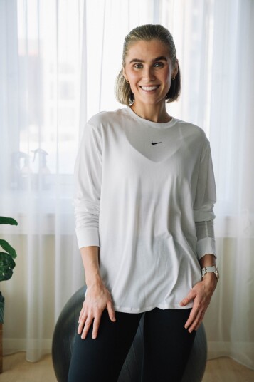 Nike One Relaxed Dri Fit Long Sleeve Hvit XL Nike One Relaxed Dri Fit Long Sleeve Hvit XL