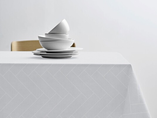 Södahl  Tiles damask duk 140x270 cm off white