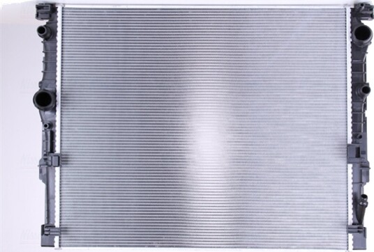 Radiator NISSENS 606236