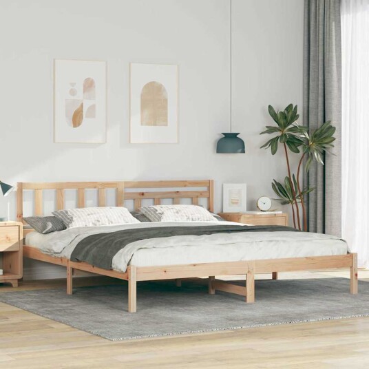 Sengestamme med hodegjerde Brun 180 x 200 cm Heltre furu Sengestamme med hodegjerde Brun 180 x 200 cm Heltre furu