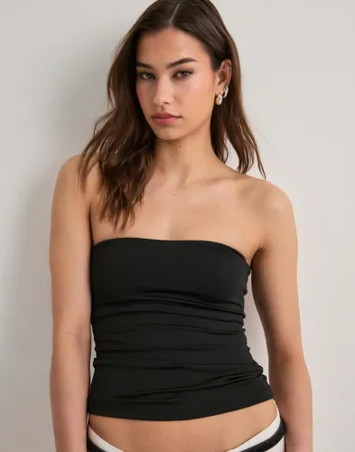 Nelly   Svart   Built In Bra Tube Top