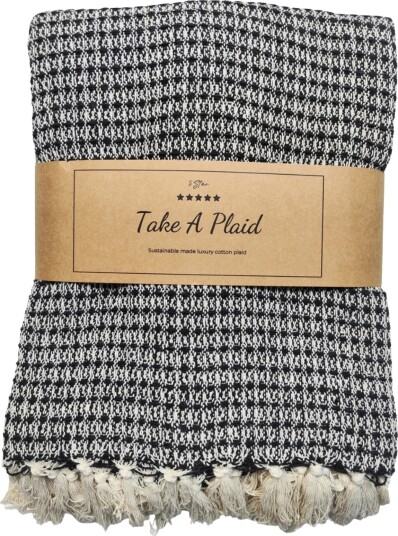 Home Tex Bomullspledd 100% resirkulert bomull 130x180 cm Hvit med sort mønster Home Tex Bomullspledd 100% resirkulert bomull 130x180 cm Hvit med sort mønster