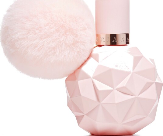 Ariana Grande Sweet Like Candy Eau de Parfum 30ml med blomsterlige og orientalske noter Ariana Grande Sweet Like Candy Eau de Parfum 30ml med blomsterlige og orientalske noter