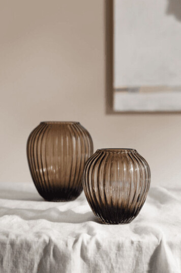 Hammershøi glassvase 14 cm, valnøtt Hammershøi glassvase 14 cm, valnøtt