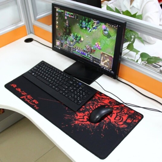 Musematte Gaming Stor 30x70cMantis