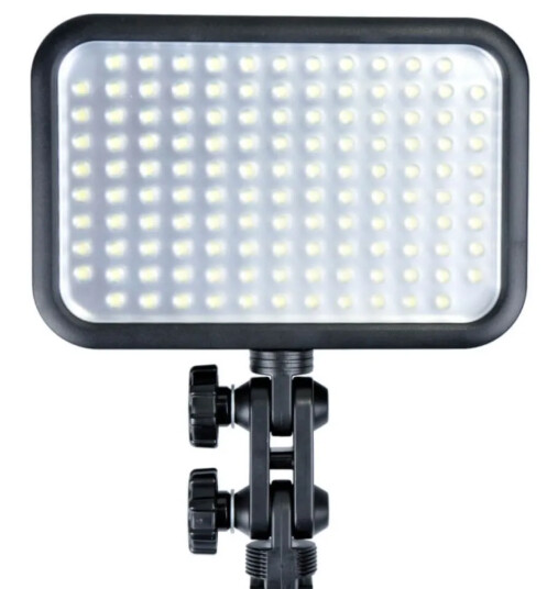 Godox LED126 Daylight Light 7,5W Kameramontert LED lampe Dagslys Godox LED126 Daylight Light 7,5W Kameramontert LED lampe Dagslys