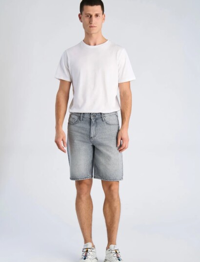 Lindbergh Loose Fit Shorts   Grey   XL