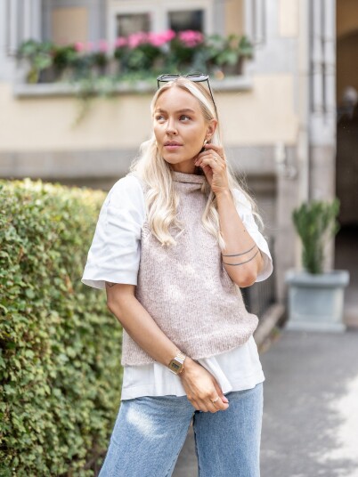 Veronica Løken Design 524V-02a Ivara Vest