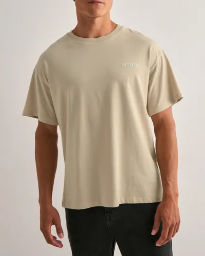 Que Sera Sera Tischi T shirt Oversized t shirts Beige Que Sera Sera Tischi T shirt Oversized t shirts Beige