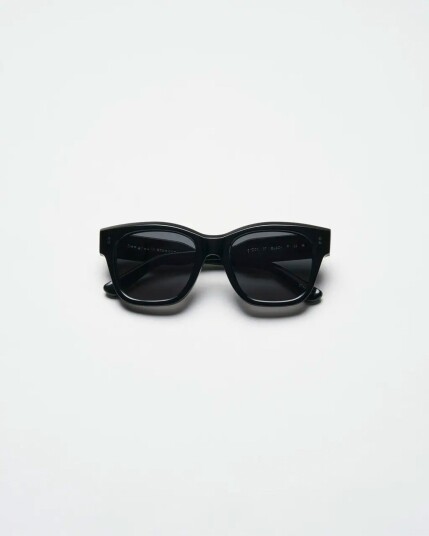 Chimi Eyewear 07 Black Solbriller Sort  unisex