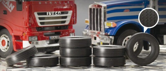Italeri 1/24 Truck Rubber Tyres (8 stk.)