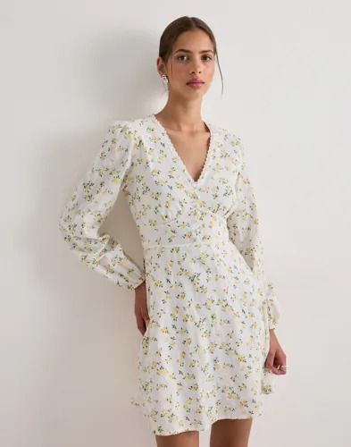 1594 Blomstrete Vmaya Sofia Ls V Neck Short Dress W