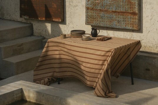 Gustav Ovland Belona duk 140x250 Beige / Vass Gustav Ovland Belona duk 140x250 Beige / Vass