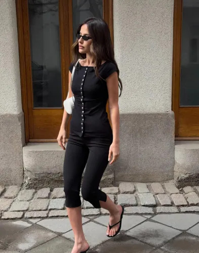Nelly   Svart   Front Button Tee