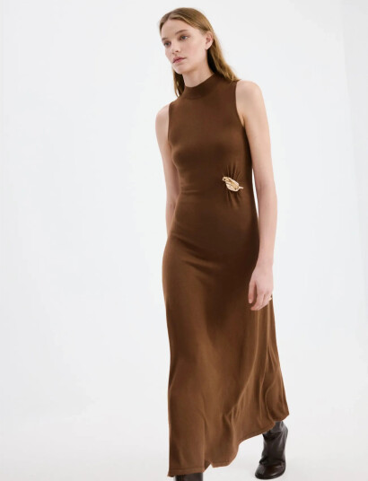 Mango Turtleneck Knitted Dress With Brooch Brown L Mango Turtleneck Knitted Dress With Brooch Brown L