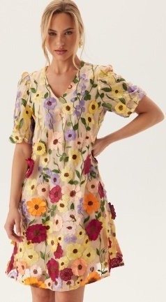 YAS Yasflowering Ss Dress Whisper White Detail:flowers 38
