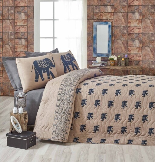 Eponj Home Sengeteppe Enkelt 160x220+Putetrekk Quiltet Blå/Ljusbrun