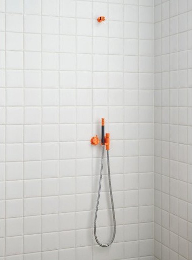 Vola 171T9 Dusjbatteri Med Hånddusj/Holder Rustfritt Stål Vola 171T9 Dusjbatteri Med Hånddusj/Holder Rustfritt Stål